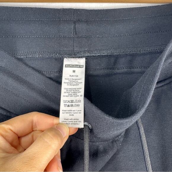 Alphalete Classic Capital Logo Black Crop Hoodie & Jogger Sweatpants Size Medium - Picture 11 of 12